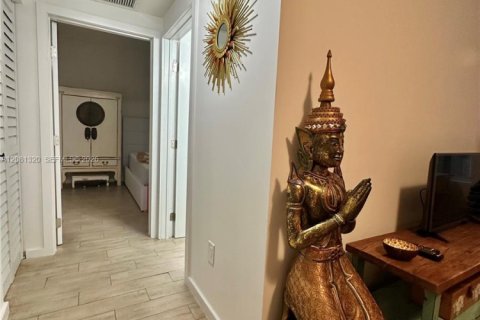 Copropriété à louer à Miami Beach, Floride: 1 chambre, 49.7 m2 № 2363740 - photo 13