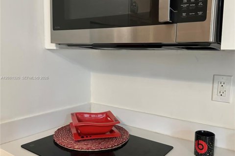 Copropriété à louer à Miami Beach, Floride: 1 chambre, 49.7 m2 № 2363740 - photo 7