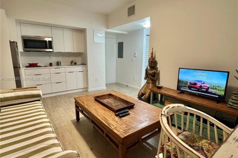 Copropriété à louer à Miami Beach, Floride: 1 chambre, 49.7 m2 № 2363740 - photo 9
