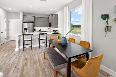 Touwnhouse à vendre à Apopka, Floride: 4 chambres, 155.89 m2 № 2415008 - photo 8