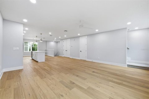 Touwnhouse à vendre à Tampa, Floride: 4 chambres, 230.4 m2 № 2421926 - photo 16