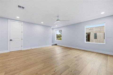 Touwnhouse à vendre à Tampa, Floride: 4 chambres, 230.4 m2 № 2421926 - photo 14