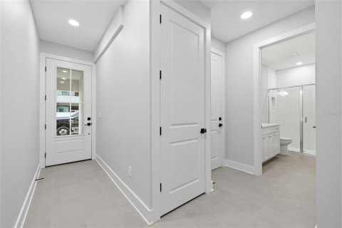 Touwnhouse à vendre à Tampa, Floride: 4 chambres, 230.4 m2 № 2421926 - photo 3
