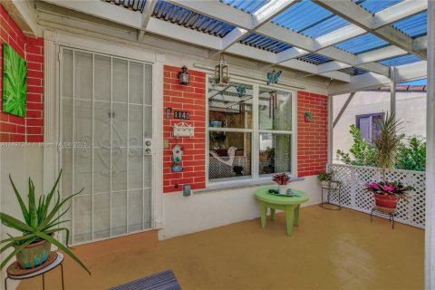 Casa en venta en North Miami, Florida, 4 dormitorios, 147.53 m2 № 1955269 - foto 2