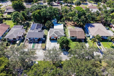 Casa en venta en North Miami, Florida, 4 dormitorios, 147.53 m2 № 1955269 - foto 30