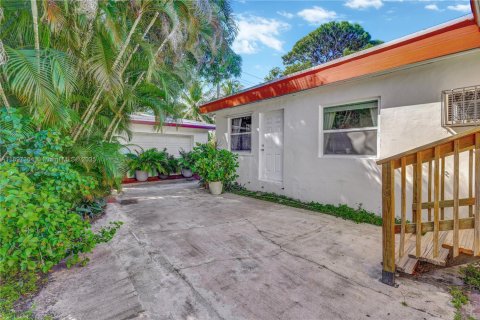 Casa en venta en North Miami, Florida, 4 dormitorios, 147.53 m2 № 1955269 - foto 19