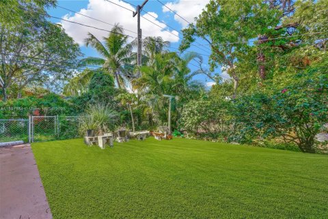 Casa en venta en North Miami, Florida, 4 dormitorios, 147.53 m2 № 1955269 - foto 21