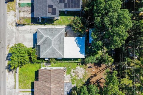 Casa en venta en North Miami, Florida, 4 dormitorios, 147.53 m2 № 1955269 - foto 23