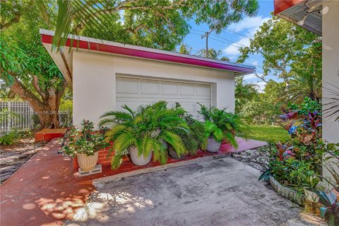 Casa en venta en North Miami, Florida, 4 dormitorios, 147.53 m2 № 1955269 - foto 18