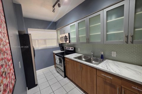 Appartement à louer à Miami Beach, Floride: 1 chambre, 74.32 m2 № 1933171 - photo 2
