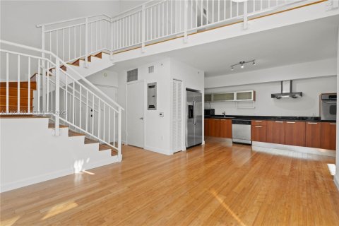 Condo in Miami, Florida, 1 bedroom № 1983704 - photo 14