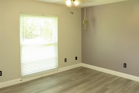 House in Gainesville, Florida 5 bedrooms, 280.01 sq.m. № 2216832 - photo 27