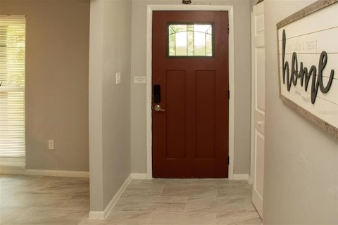 House in Gainesville, Florida 5 bedrooms, 280.01 sq.m. № 2216832 - photo 3