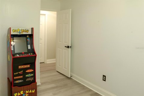 House in Gainesville, Florida 5 bedrooms, 280.01 sq.m. № 2216832 - photo 24