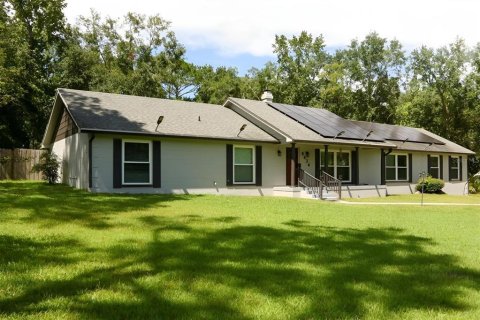 House in Gainesville, Florida 5 bedrooms, 280.01 sq.m. № 2216832