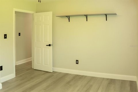 House in Gainesville, Florida 5 bedrooms, 280.01 sq.m. № 2216832 - photo 30