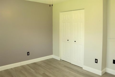 House in Gainesville, Florida 5 bedrooms, 280.01 sq.m. № 2216832 - photo 28