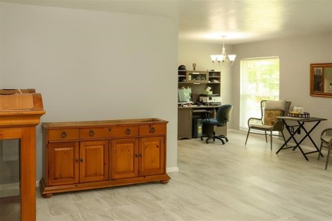House in Gainesville, Florida 5 bedrooms, 280.01 sq.m. № 2216832 - photo 13