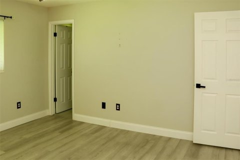 House in Gainesville, Florida 5 bedrooms, 280.01 sq.m. № 2216832 - photo 29