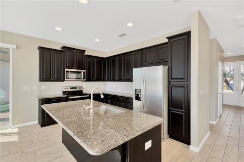 House in Riverview, Florida 3 bedrooms, 209.68 sq.m. № 1879062 - photo 8