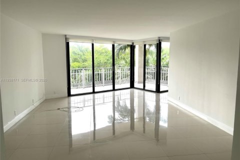 Copropriété à louer à Miami, Floride: 2 chambres, 142.6 m2 № 1998135 - photo 6