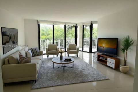 Copropriété à louer à Miami, Floride: 2 chambres, 142.6 m2 № 1998135 - photo 4