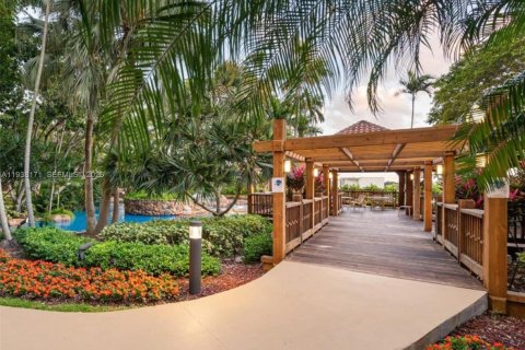 Copropriété à louer à Miami, Floride: 2 chambres, 142.6 m2 № 1998135 - photo 20