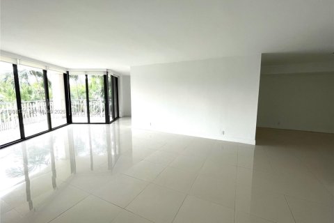 Copropriété à louer à Miami, Floride: 2 chambres, 142.6 m2 № 1998135 - photo 7