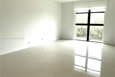 Copropriété à louer à Miami, Floride: 2 chambres, 142.6 m2 № 1998135 - photo 15