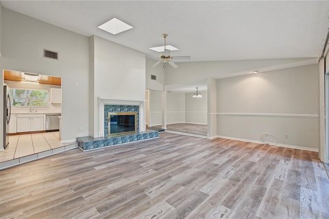 Villa ou maison à louer à Palm Harbor, Floride: 3 chambres, 195.84 m2 № 2418872 - photo 13
