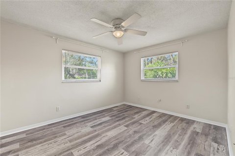 Villa ou maison à louer à Palm Harbor, Floride: 3 chambres, 195.84 m2 № 2418872 - photo 26