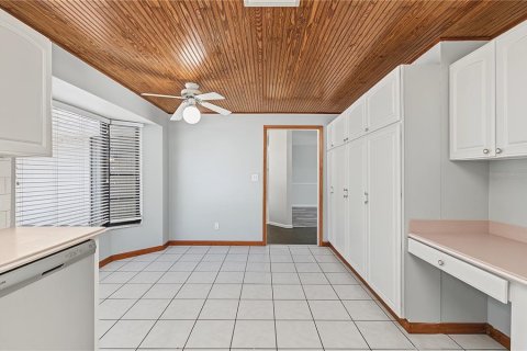 Villa ou maison à louer à Palm Harbor, Floride: 3 chambres, 195.84 m2 № 2418872 - photo 10