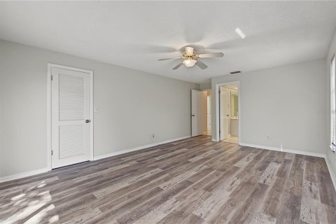 Villa ou maison à louer à Palm Harbor, Floride: 3 chambres, 195.84 m2 № 2418872 - photo 20
