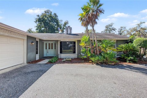 Villa ou maison à louer à Palm Harbor, Floride: 3 chambres, 195.84 m2 № 2418872 - photo 3