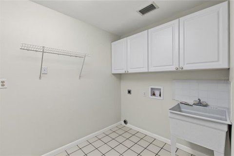 Villa ou maison à louer à Palm Harbor, Floride: 3 chambres, 195.84 m2 № 2418872 - photo 30