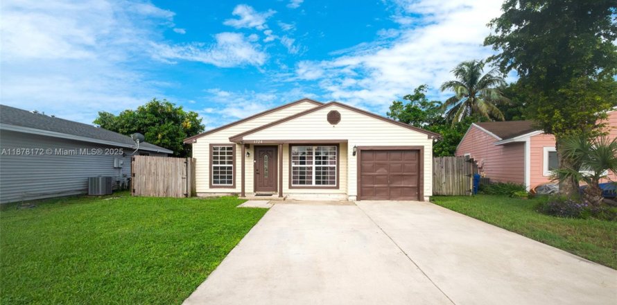 Villa ou maison à Miramar, Floride 3 chambres, 95.6 m2 № 1923387