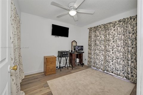 Villa ou maison à vendre à Miramar, Floride: 3 chambres, 95.6 m2 № 1923387 - photo 11