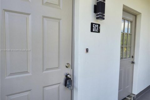 Condo in Lauderdale Lakes, Florida, 2 bedrooms  № 1840847 - photo 3