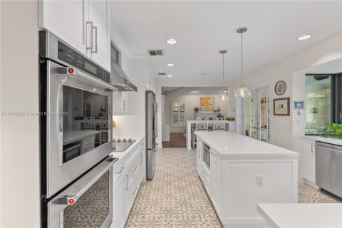 Casa en venta en Palmetto Bay, Florida, 5 dormitorios, 266.26 m2 № 1895307 - foto 13