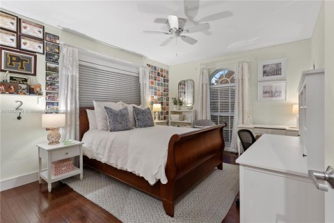 Casa en venta en Palmetto Bay, Florida, 5 dormitorios, 266.26 m2 № 1895307 - foto 30