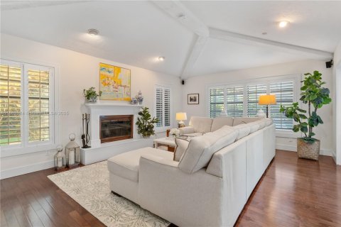 Casa en venta en Palmetto Bay, Florida, 5 dormitorios, 266.26 m2 № 1895307 - foto 18
