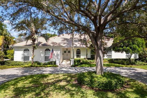 Casa en venta en Palmetto Bay, Florida, 5 dormitorios, 266.26 m2 № 1895307 - foto 1
