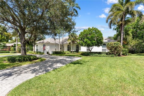 Casa en venta en Palmetto Bay, Florida, 5 dormitorios, 266.26 m2 № 1895307 - foto 3