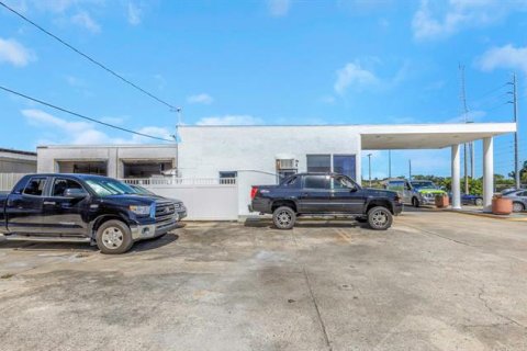 Propiedad comercial en venta en Clearwater, Florida, 419.92 m2 № 2430806 - foto 22