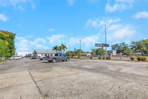 Propiedad comercial en venta en Clearwater, Florida, 419.92 m2 № 2430806 - foto 7