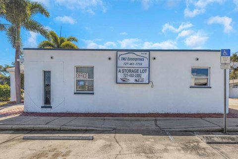 Propiedad comercial en venta en Clearwater, Florida, 419.92 m2 № 2430806 - foto 9