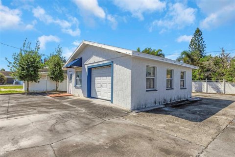 Propiedad comercial en venta en Clearwater, Florida, 419.92 m2 № 2430806 - foto 3