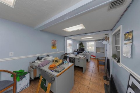 Propiedad comercial en venta en Clearwater, Florida, 419.92 m2 № 2430806 - foto 16