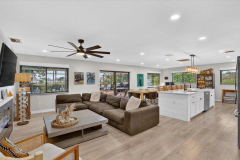 Villa ou maison à vendre à Bradenton, Floride: 3 chambres, 199.28 m2 № 2306238 - photo 10