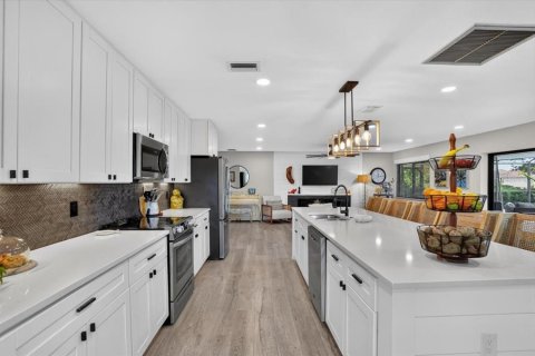 Villa ou maison à vendre à Bradenton, Floride: 3 chambres, 199.28 m2 № 2306238 - photo 16